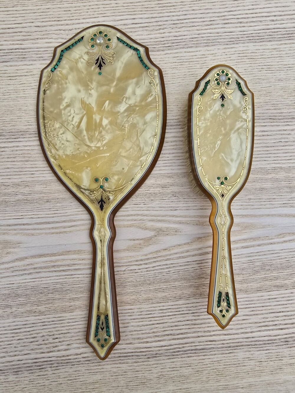 Vintage Oval Brush and Mirror Plastic Swirl Design